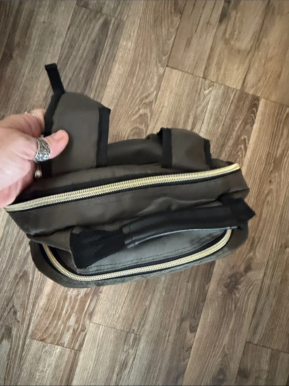 Kenneth Cole Reaction quilted front